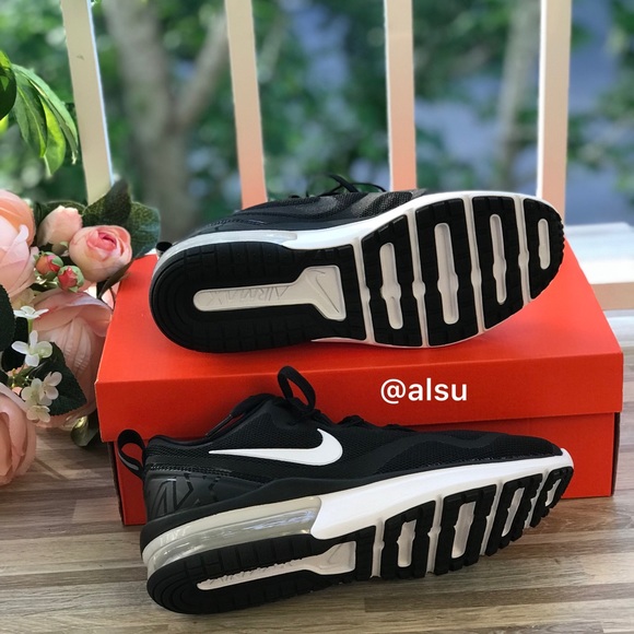 NWT Nike Air Max Fury Black WMNS - Picture 3 of 8